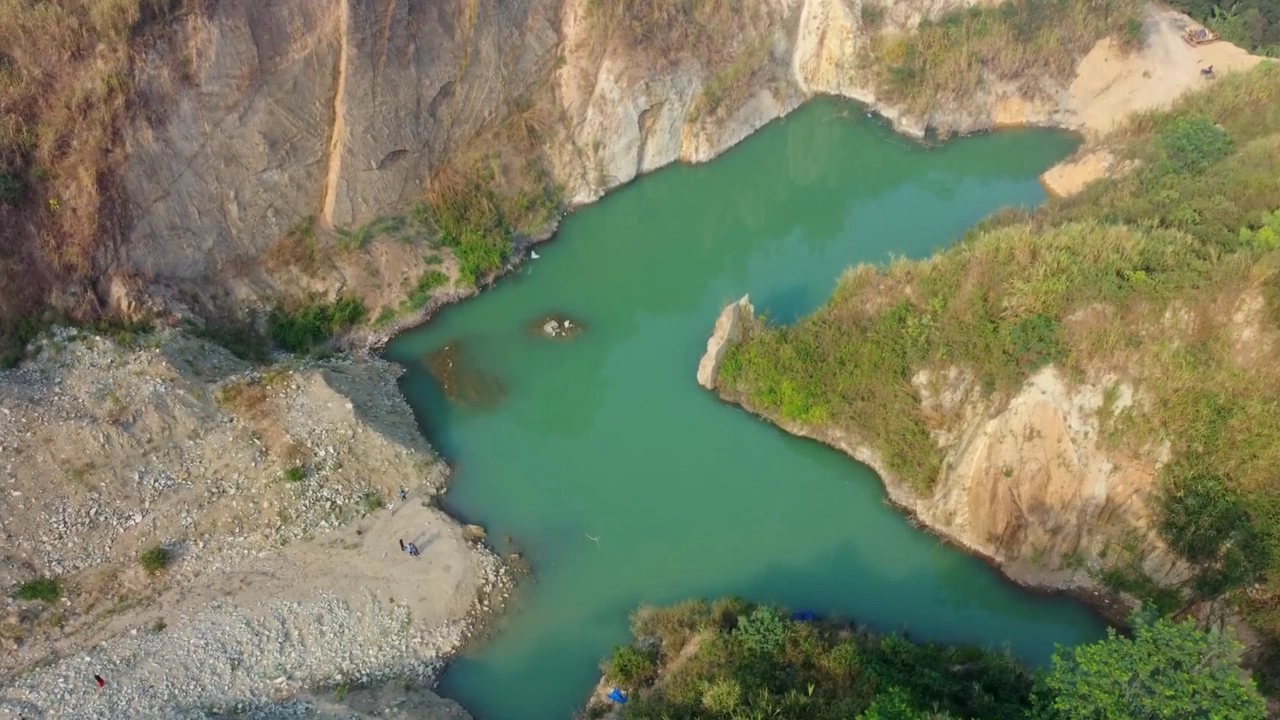 Danau Batu Bacan